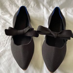 Rothy’s Mary Jane Black Point with Ties size 12